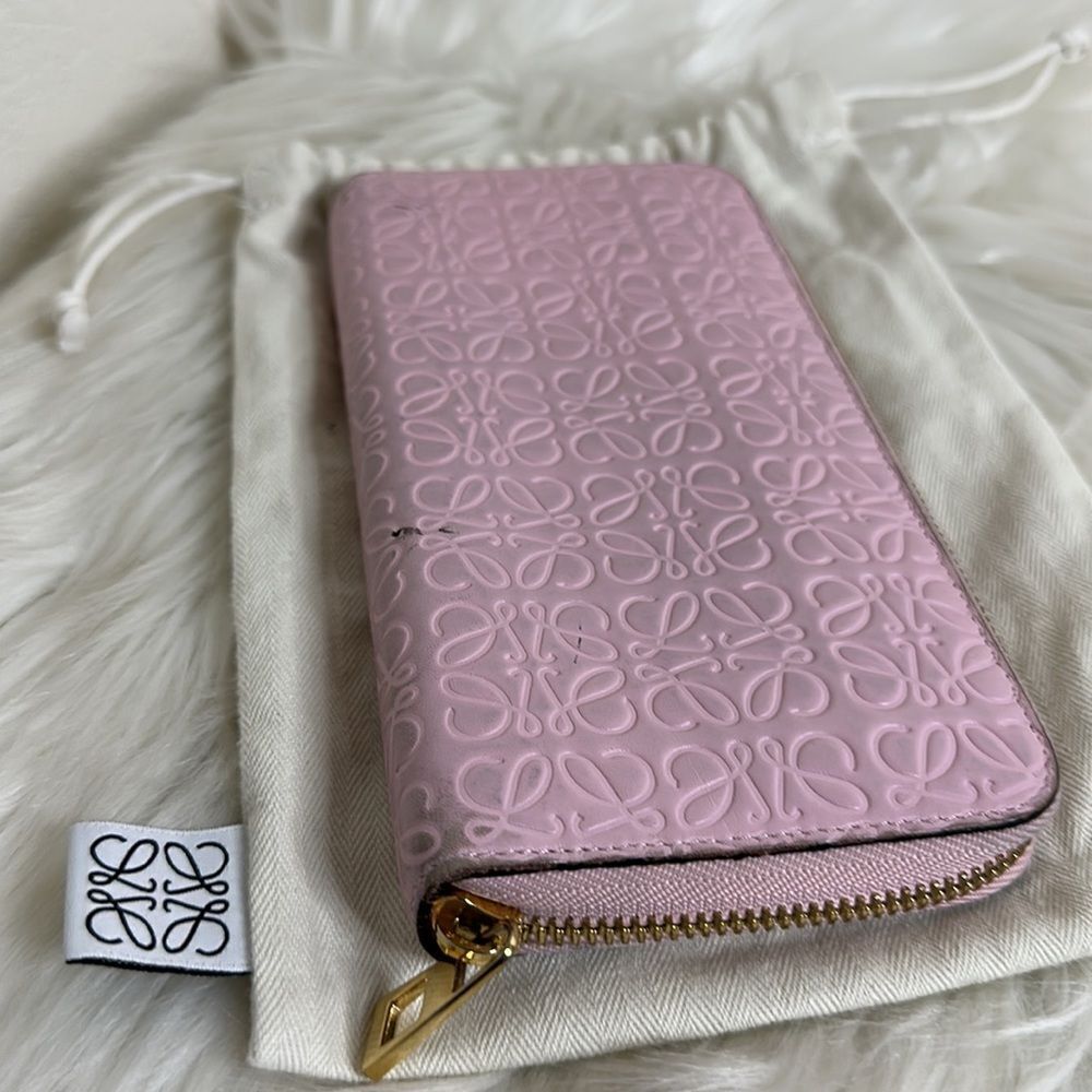 💯Authentic LOEWE PINK EMBOSSED  Long WALLET 🍀 - Picture 15 of 16